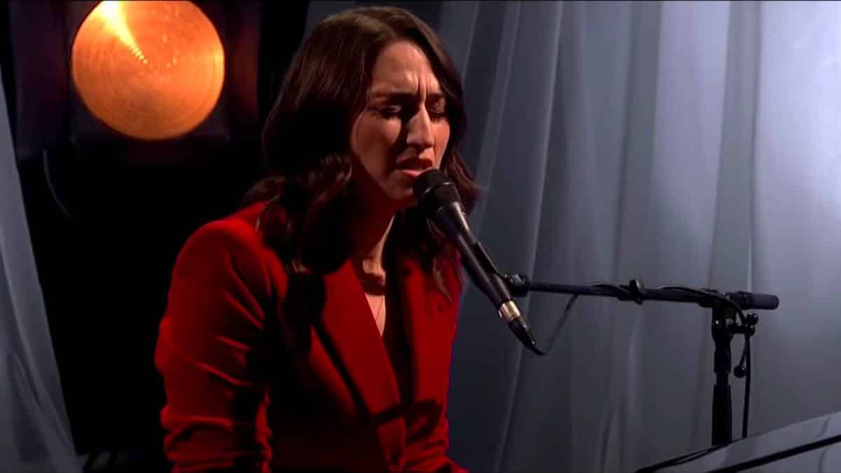 Sara Bareilles performing She Used To Be Mine from Waitress the Musical