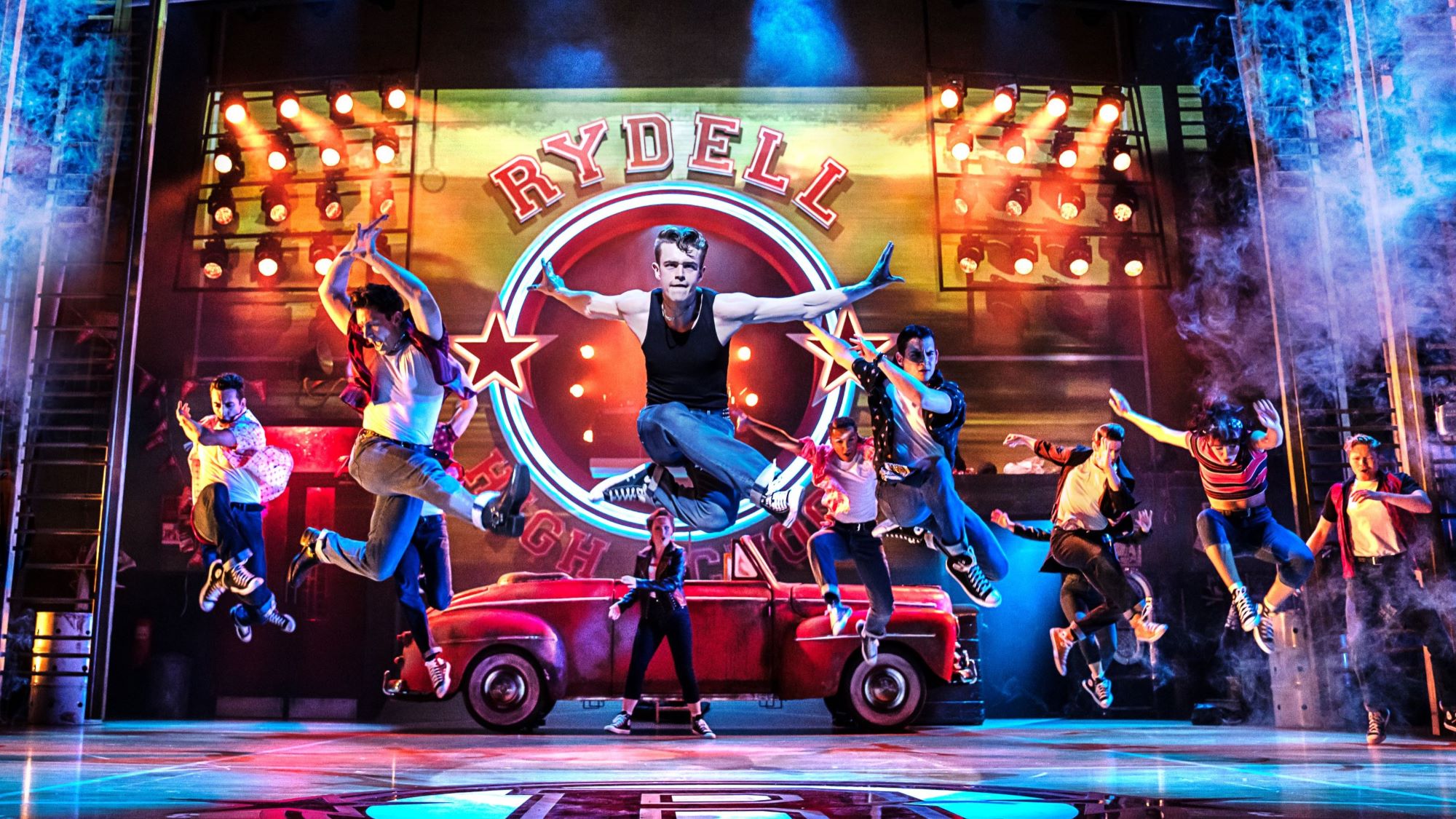 Grease 2024 UK Tour Dates Venues Tickets Book Now   The 2023 Cast Of The West End Production Of Grease. Credit Johan Persson 1 